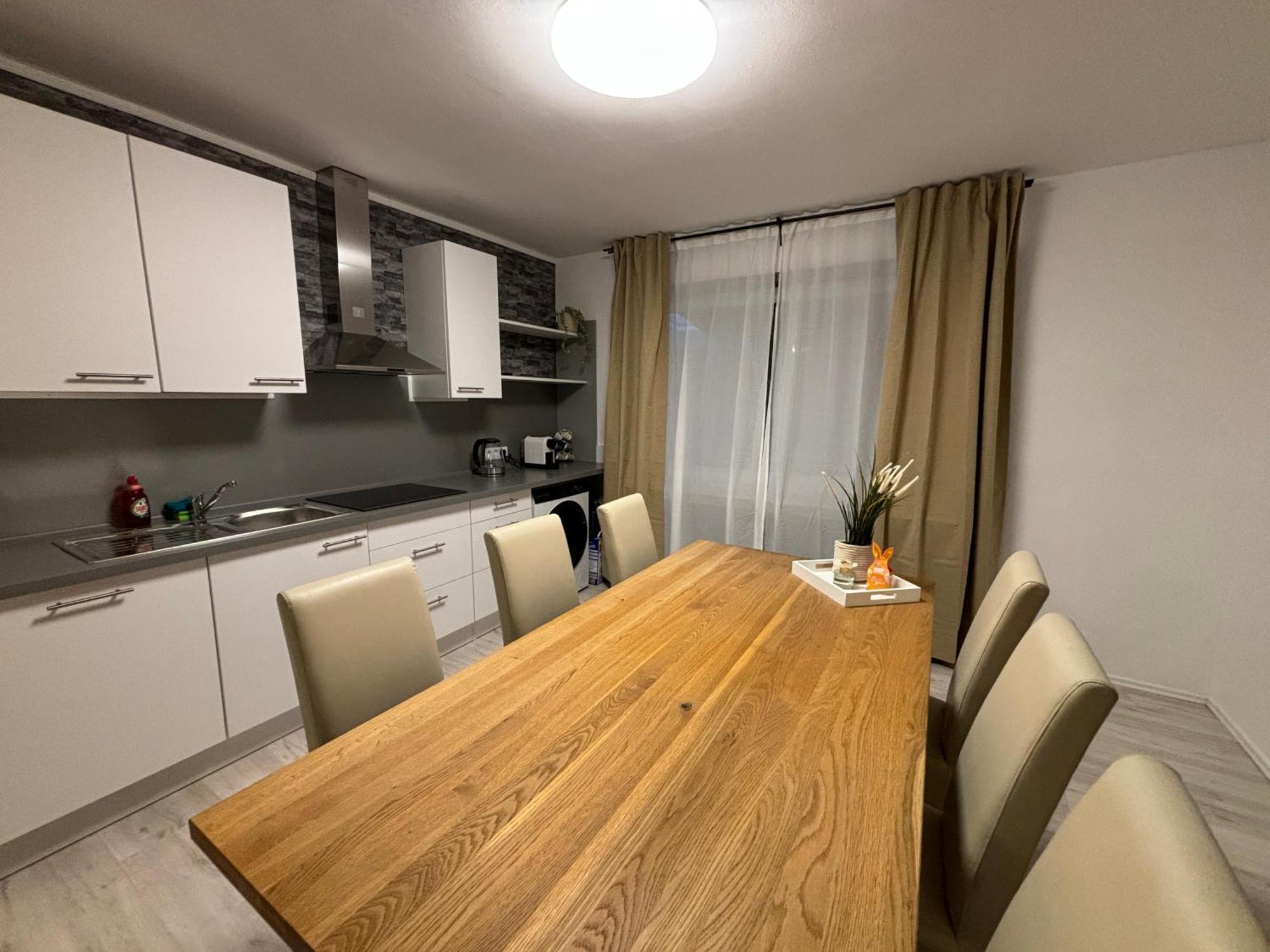 140Qm - 4 Zimmer- Parkplatz - Autobahn - Blauer See - Mallibase Apartments 加尔布森 外观 照片