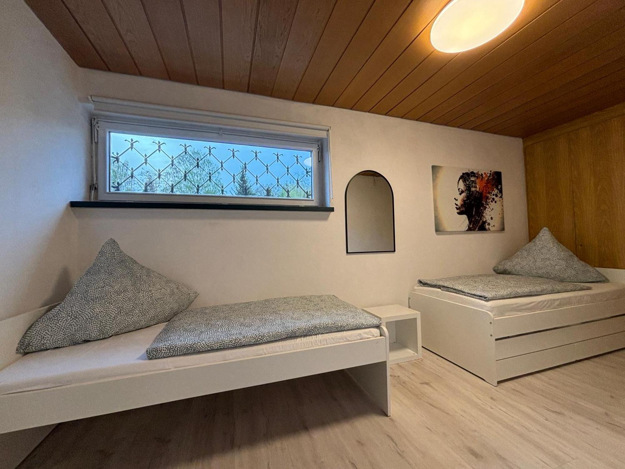 140Qm - 4 Zimmer- Parkplatz - Autobahn - Blauer See - Mallibase Apartments 加尔布森 外观 照片